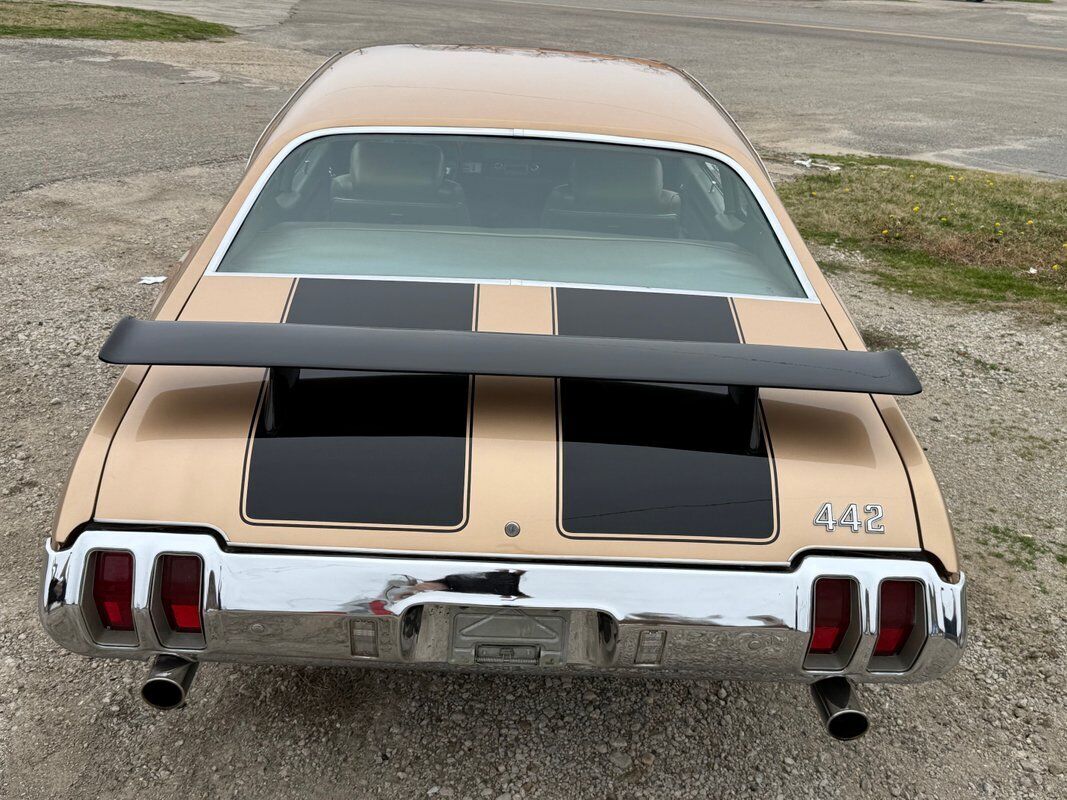 Oldsmobile-442-1970-Copper-Gold-0-33