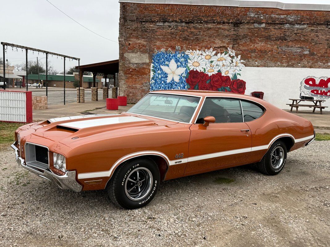 Oldsmobile 442  year1}