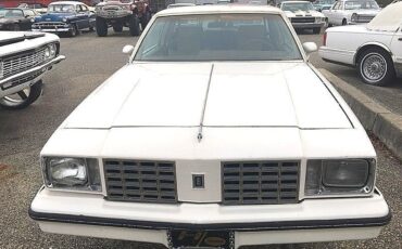 Oldsmobile-442-1979-White-Tan-74542-1