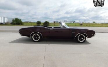 Oldsmobile-442-Cabriolet-1968-Maroon-Black-6951-3