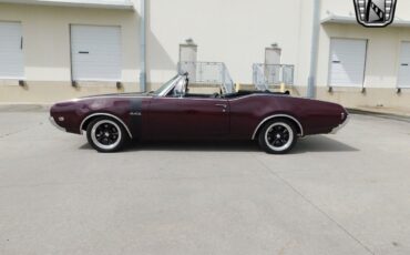 Oldsmobile-442-Cabriolet-1968-Maroon-Black-6951-5