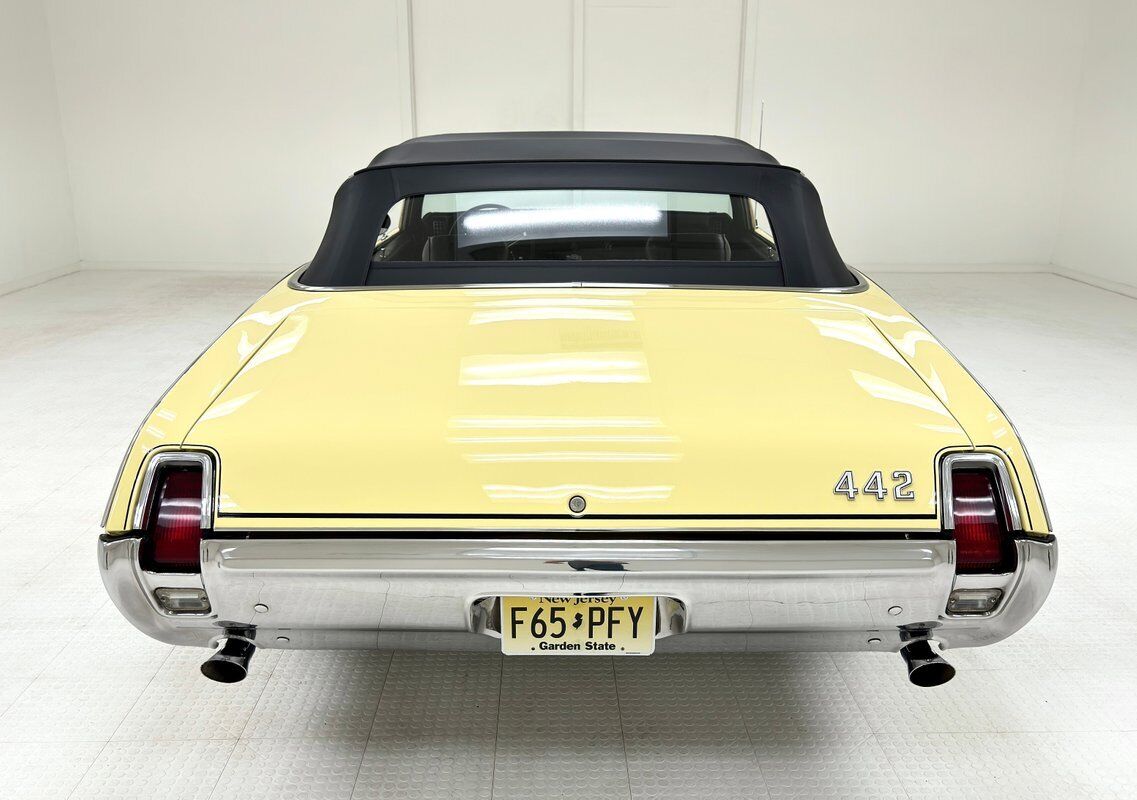 Oldsmobile-442-Cabriolet-1969-Saffron-Black-12489-6