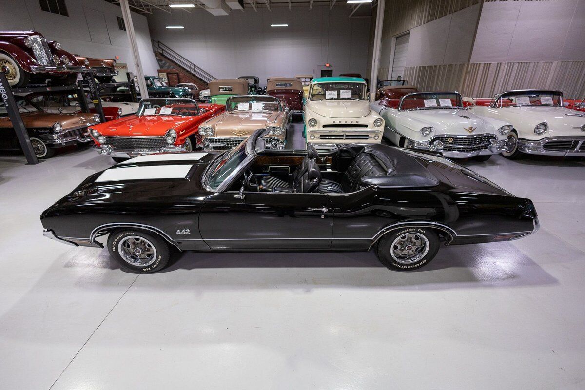 Oldsmobile-442-Cabriolet-1970-Black-Black-83692-11