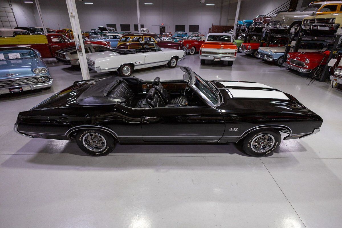 Oldsmobile-442-Cabriolet-1970-Black-Black-83692-7