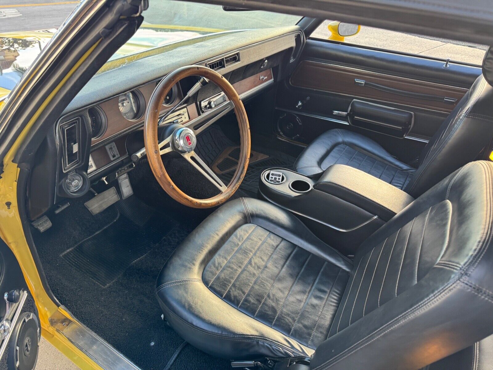 Oldsmobile-442-Cabriolet-1972-Yellow-Black-102993-12