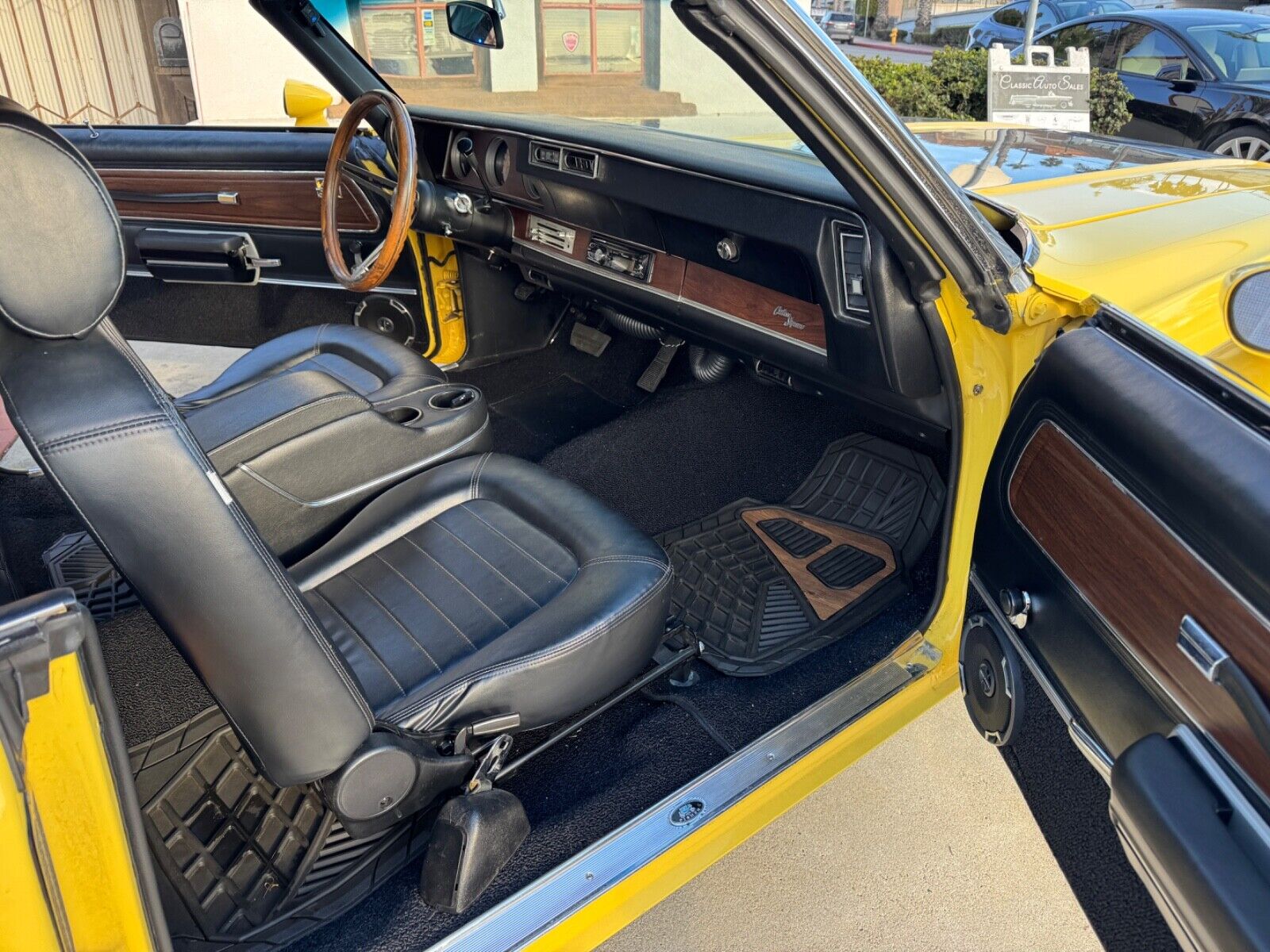 Oldsmobile-442-Cabriolet-1972-Yellow-Black-102993-15