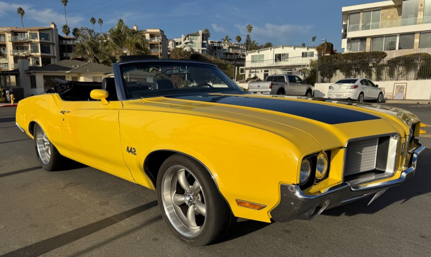 Oldsmobile-442-Cabriolet-1972-Yellow-Black-102993-2