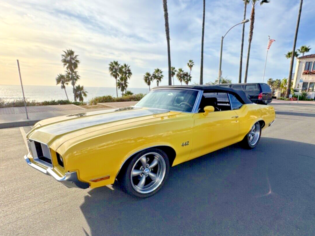 Oldsmobile-442-Cabriolet-1972-Yellow-Black-102993-6