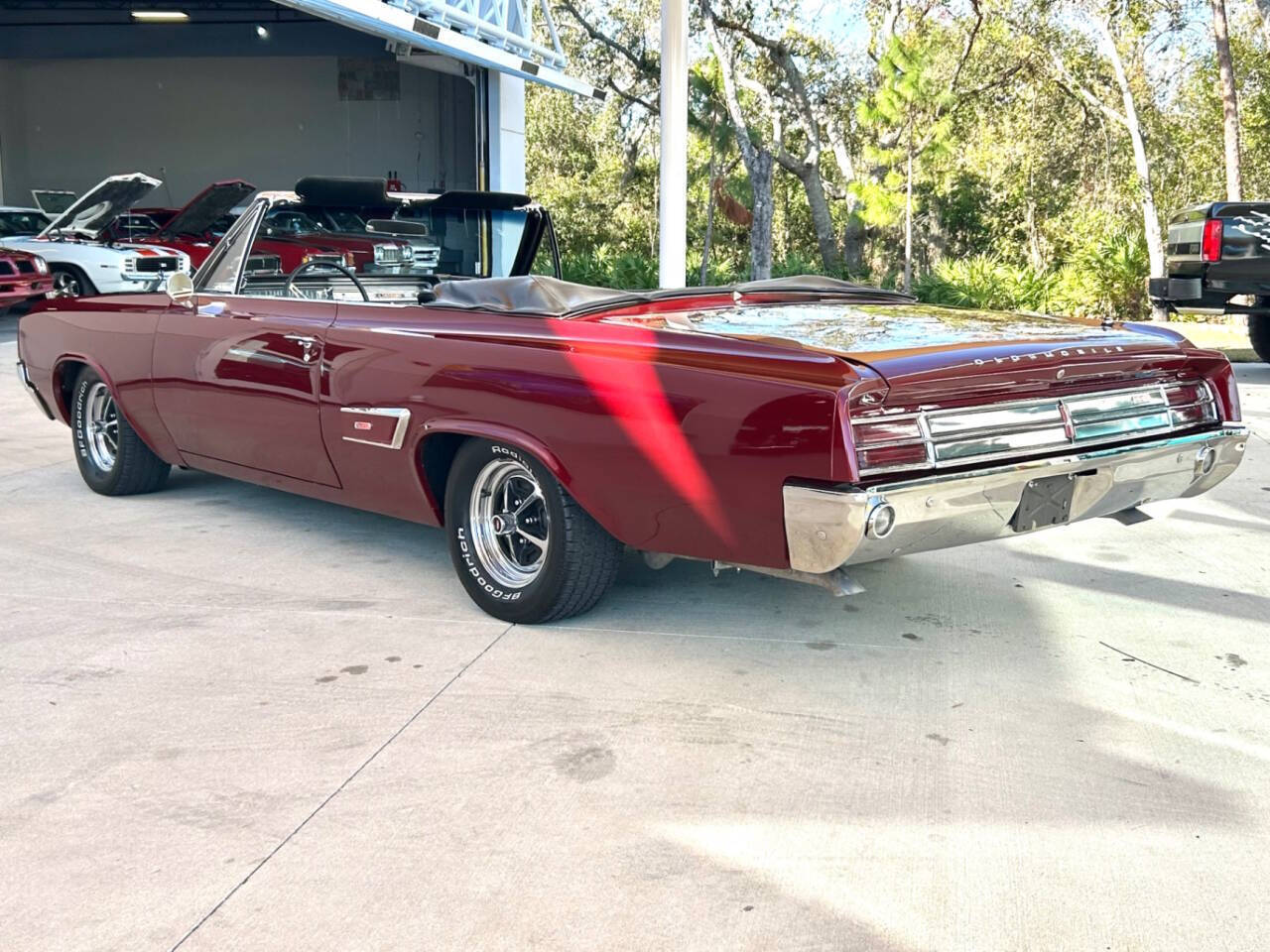 Oldsmobile-442-Coupe-1965-Red-Black-2667-11