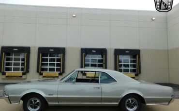 Oldsmobile-442-Coupe-1967-Champaign-Black-99990-4