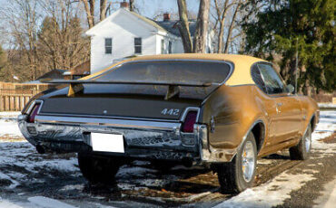 Oldsmobile-442-Coupe-1969-Gold-Black-38624-7