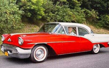 Oldsmobile-98-Berline-1957-Red-102193-8