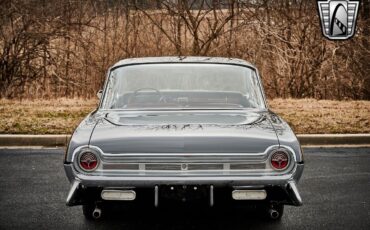 Oldsmobile-98-Holiday-Coupe-1961-Black-Red-126931-5