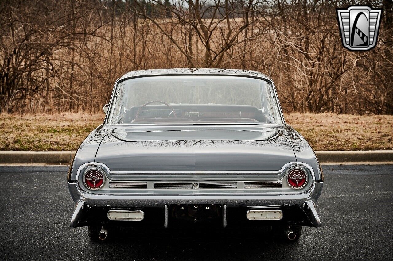 Oldsmobile-98-Holiday-Coupe-1961-Black-Red-126931-5