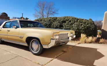 Oldsmobile-98-luxury-sedan-1969-yellow-180317-1