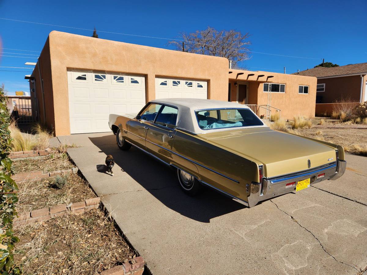 Oldsmobile-98-luxury-sedan-1969-yellow-180317-3