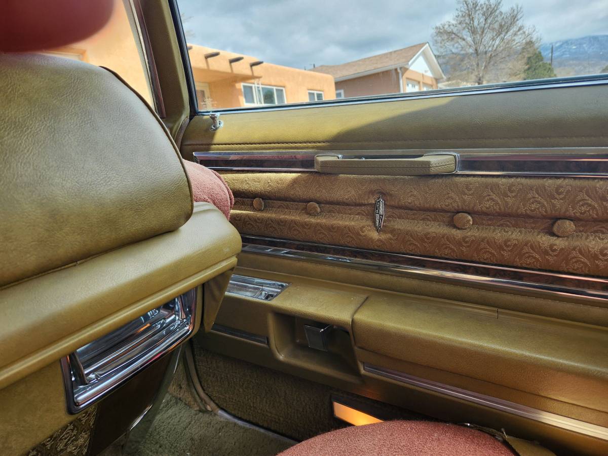 Oldsmobile-98-luxury-sedan-1969-yellow-180317-6