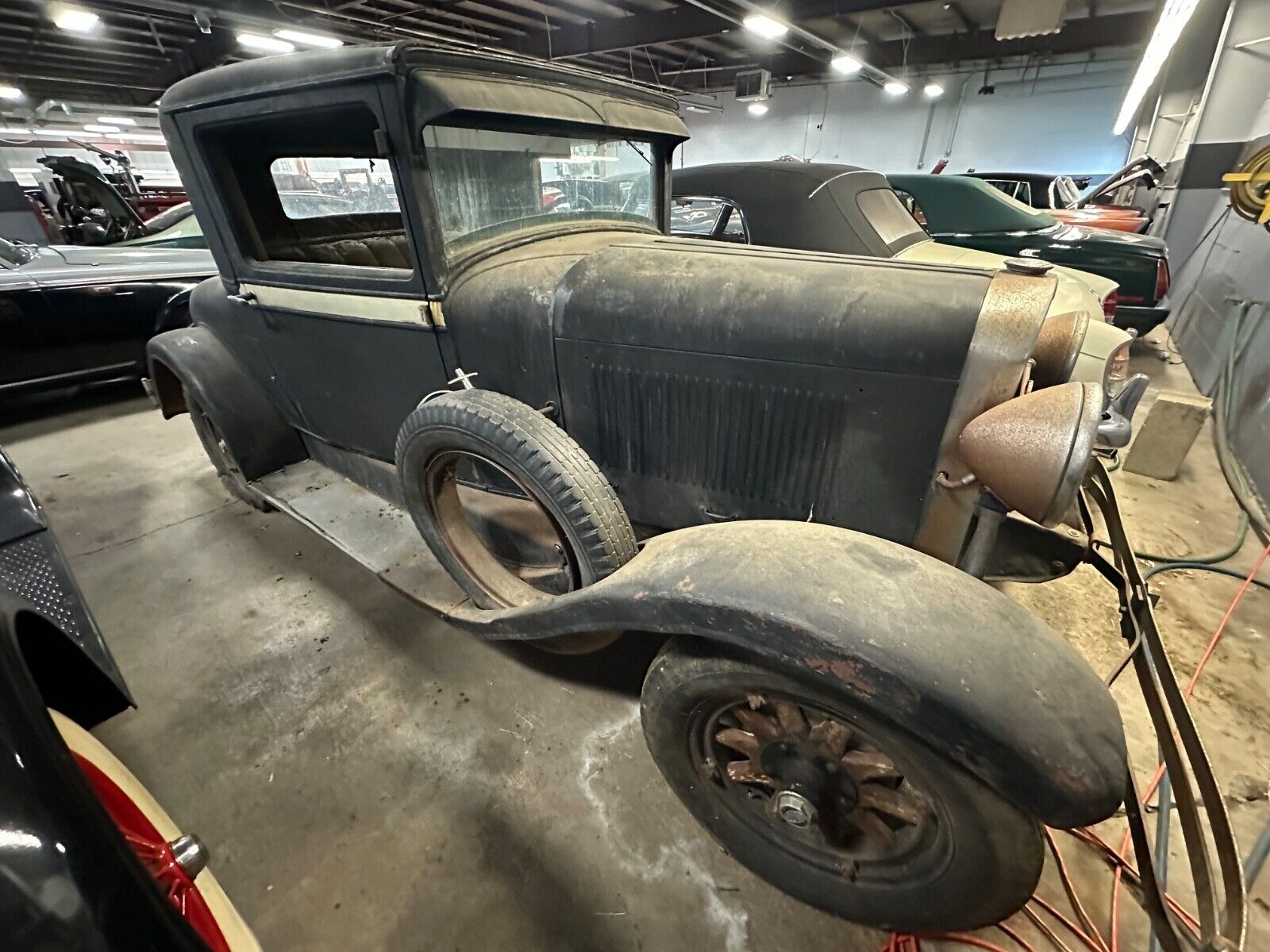 Oldsmobile-Coupe-Coupe-1929-Black-99999-1