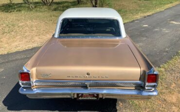 Oldsmobile-Cutlass-1963-Gold-103980-4