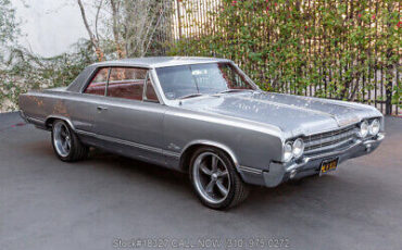 Oldsmobile-Cutlass-1965-Gray-Other-Color-0-2