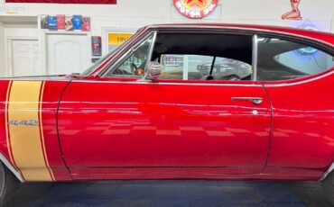 Oldsmobile-Cutlass-1968-Red-Black-0-17