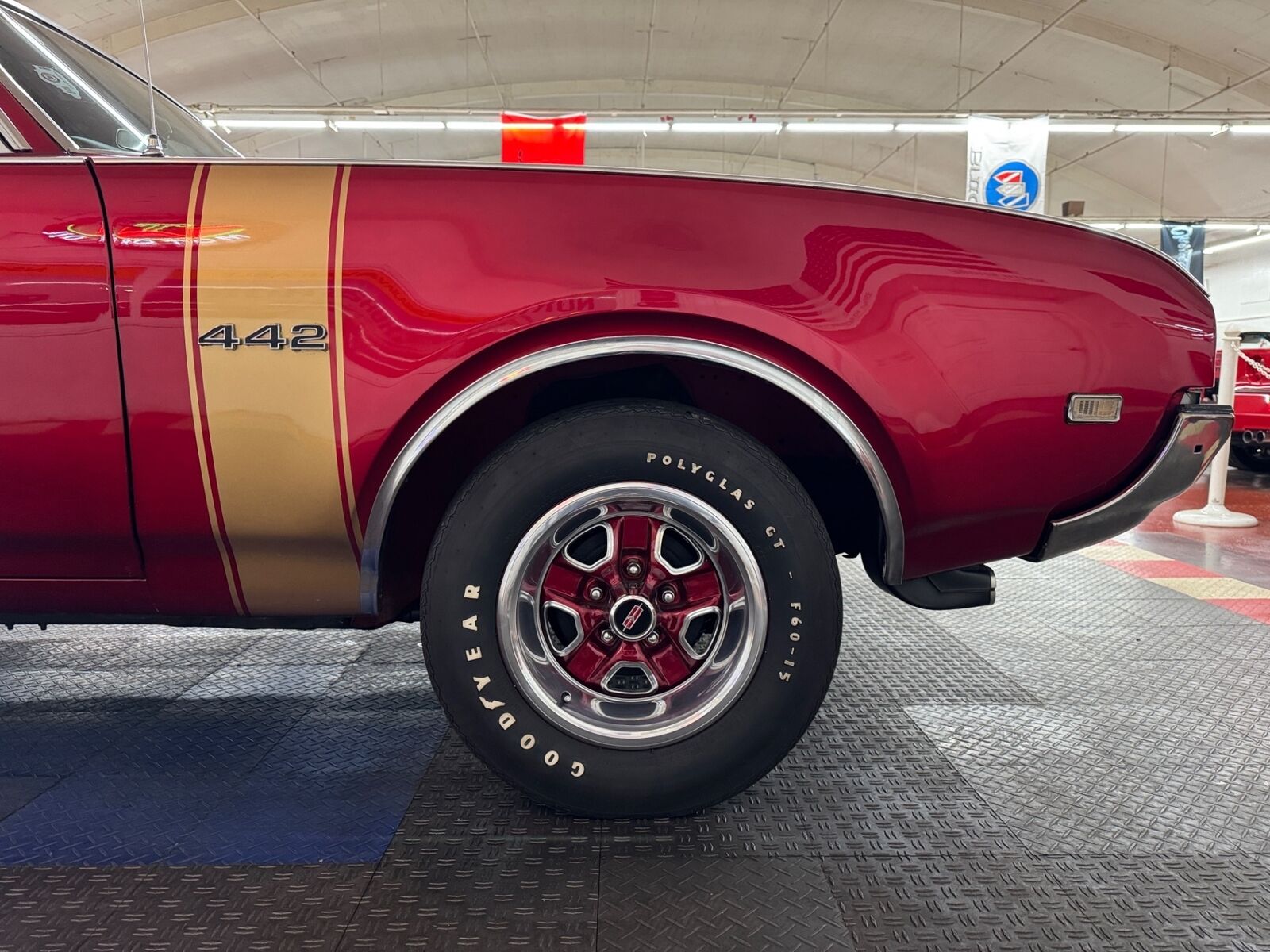 Oldsmobile-Cutlass-1968-Red-Black-0-25