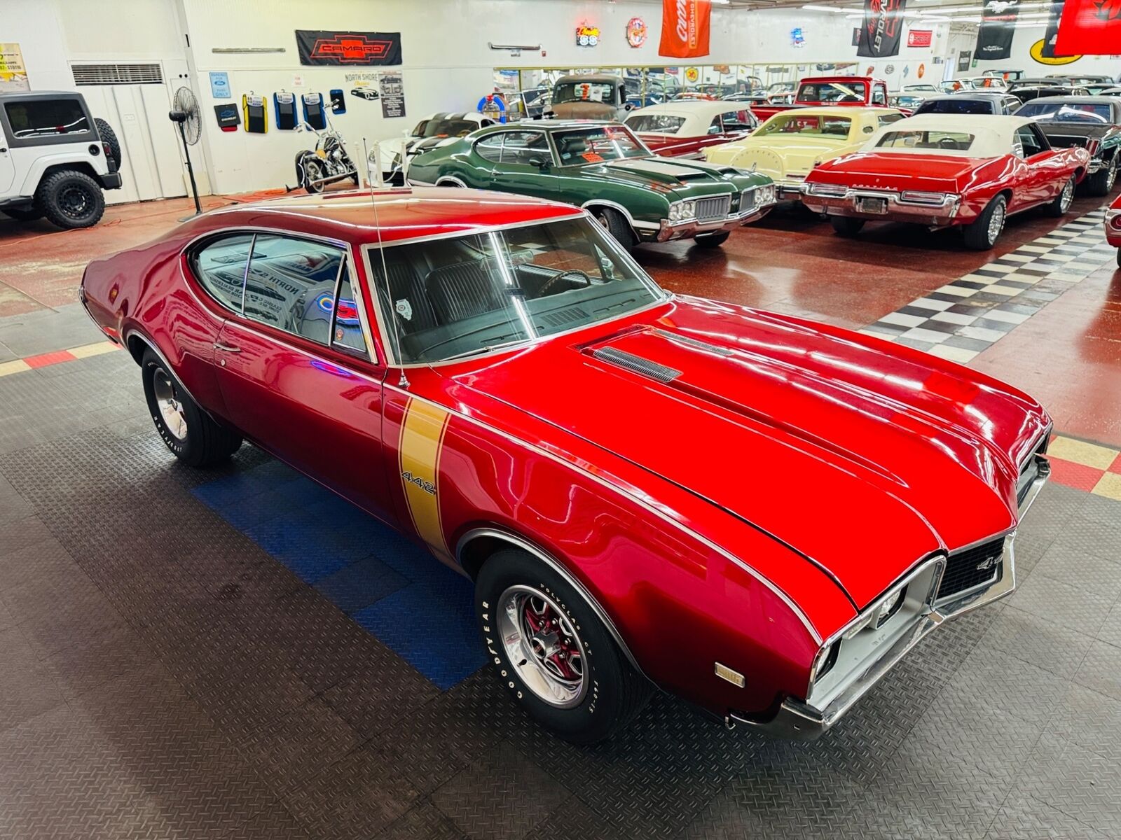 Oldsmobile-Cutlass-1968-Red-Black-0-30