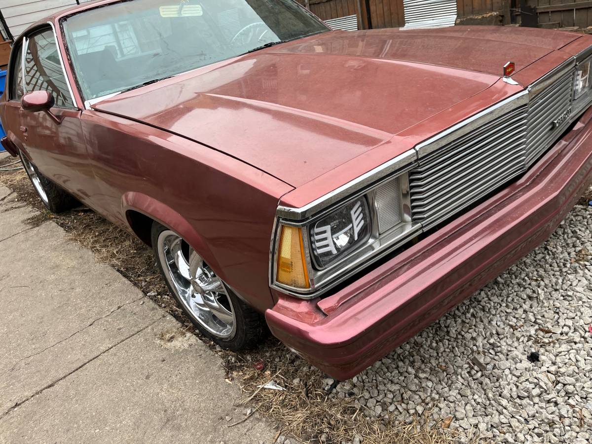 Oldsmobile-Cutlass-1969-red-73225-16