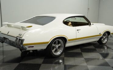 Oldsmobile-Cutlass-1970-White-Gold-18038-10