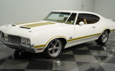 Oldsmobile-Cutlass-1970-White-Gold-18038-5