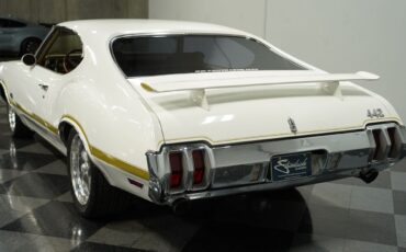 Oldsmobile-Cutlass-1970-White-Gold-18038-7