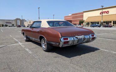 Oldsmobile-Cutlass-1971-62764-3