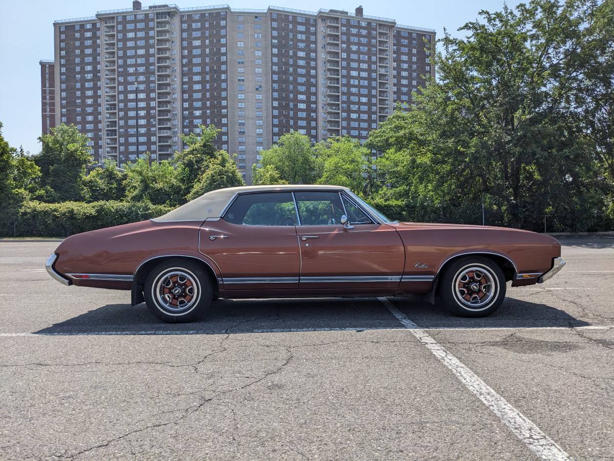 Oldsmobile-Cutlass-1971-62764-6