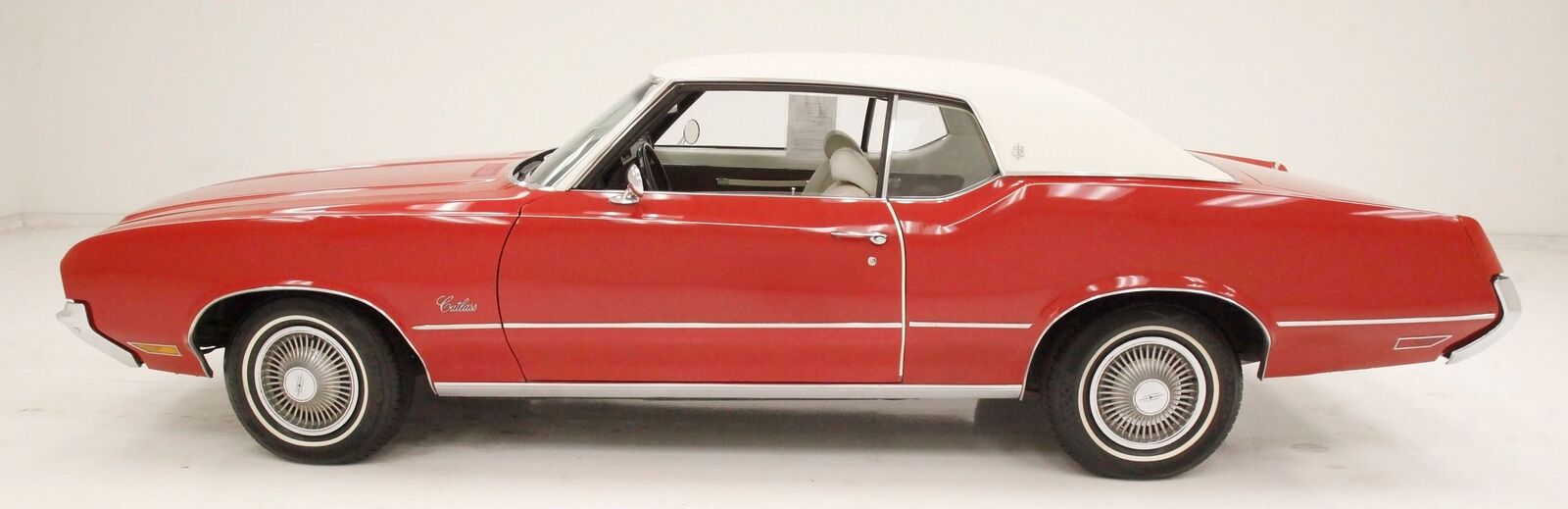 Oldsmobile-Cutlass-1972-Red-White-126284-1