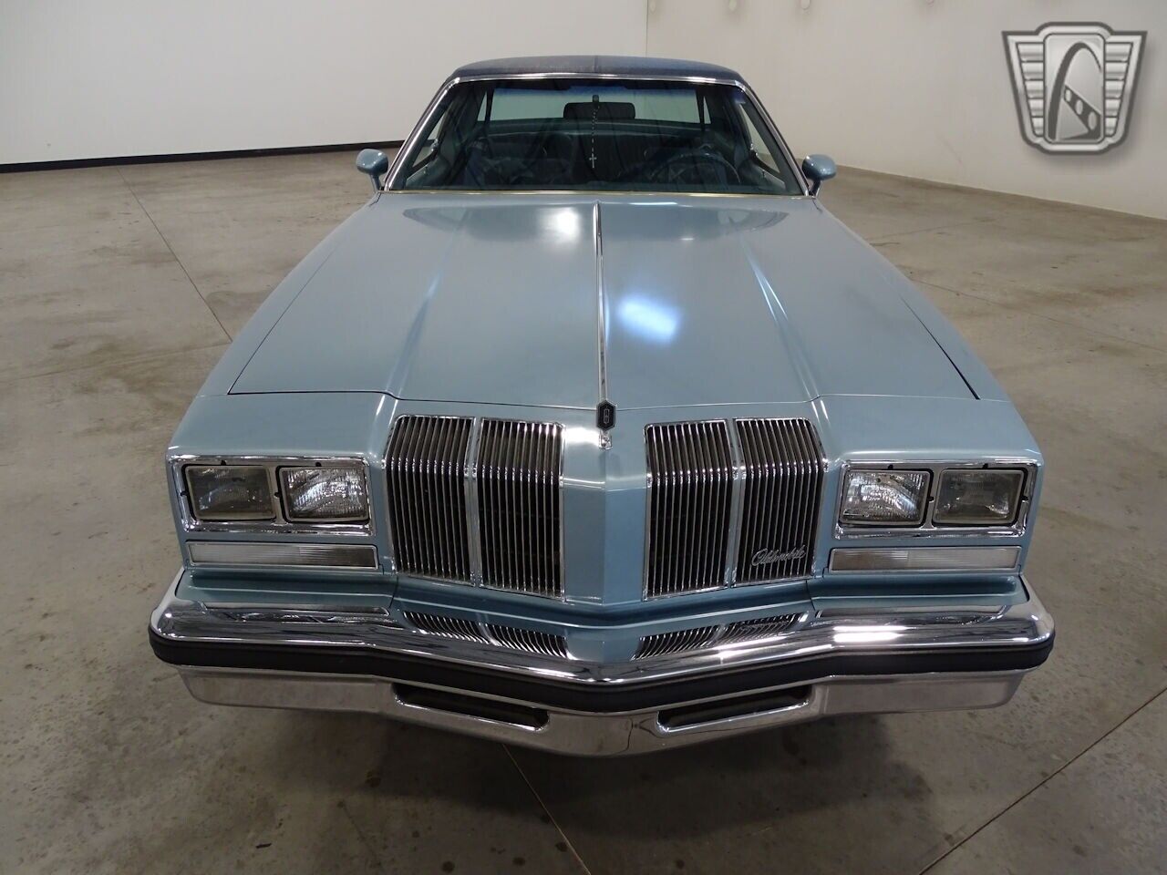 Oldsmobile-Cutlass-1976-Blue-Blue-56544-2