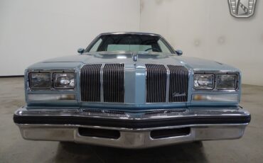 Oldsmobile-Cutlass-1976-Blue-Blue-56544-3