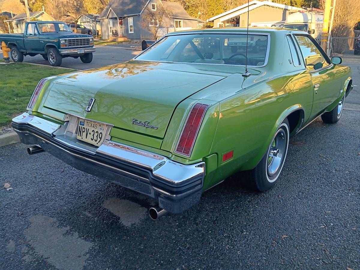 Oldsmobile-Cutlass-1976-green-64374-2