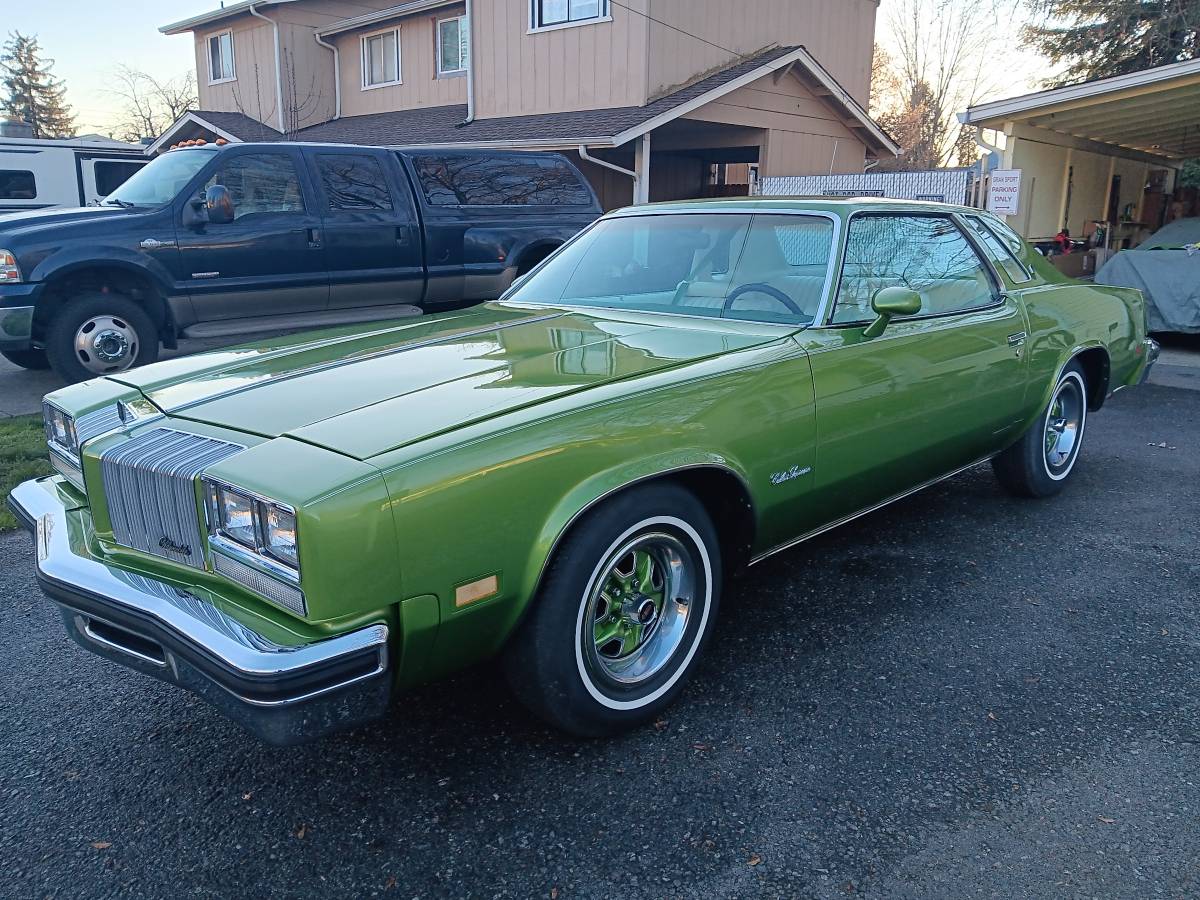 Oldsmobile-Cutlass-1976-green-64374-3