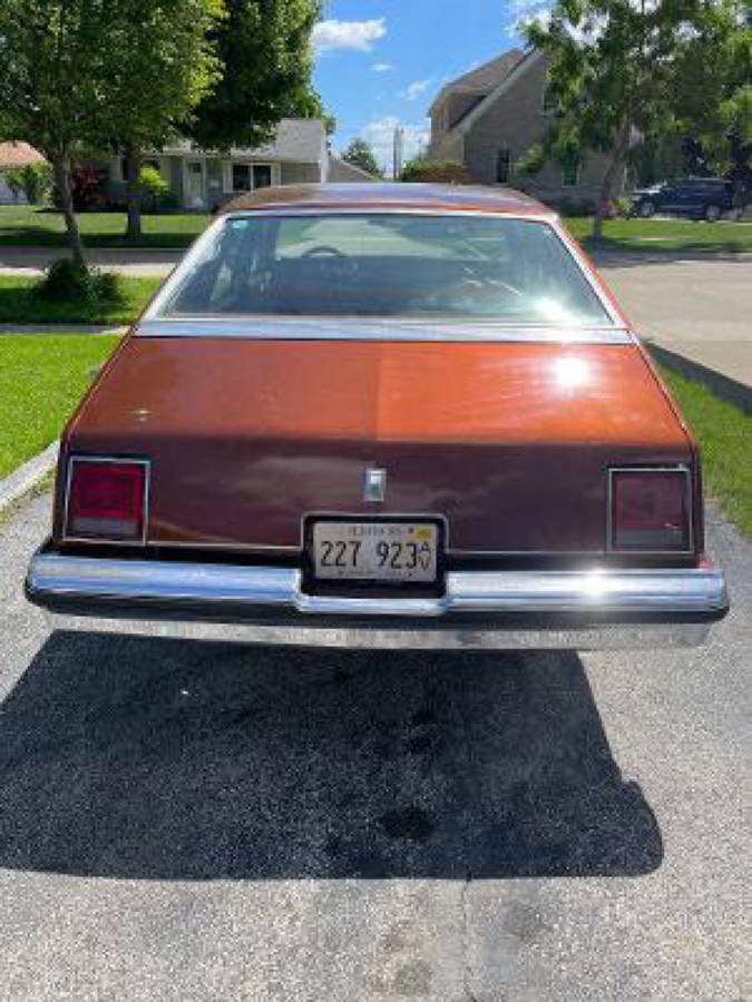 Oldsmobile-Cutlass-1978-brown-93342-5