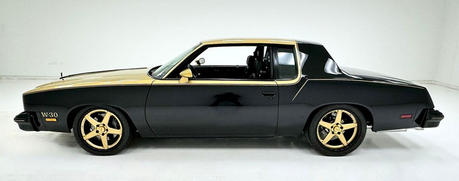 Oldsmobile-Cutlass-1979-Black-Black-966-1