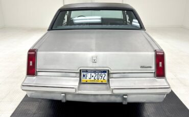 Oldsmobile-Cutlass-1985-Silver-Gray-48572-3