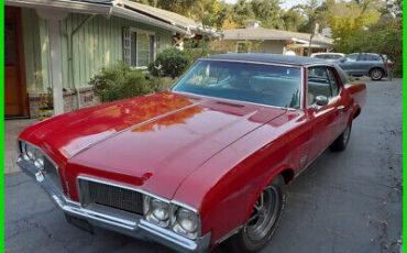 Oldsmobile Cutlass  year1}