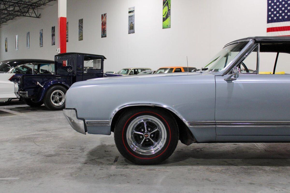 Oldsmobile-Cutlass-Cabriolet-1965-Sheffield-Mist-Poly-Black-37659-2