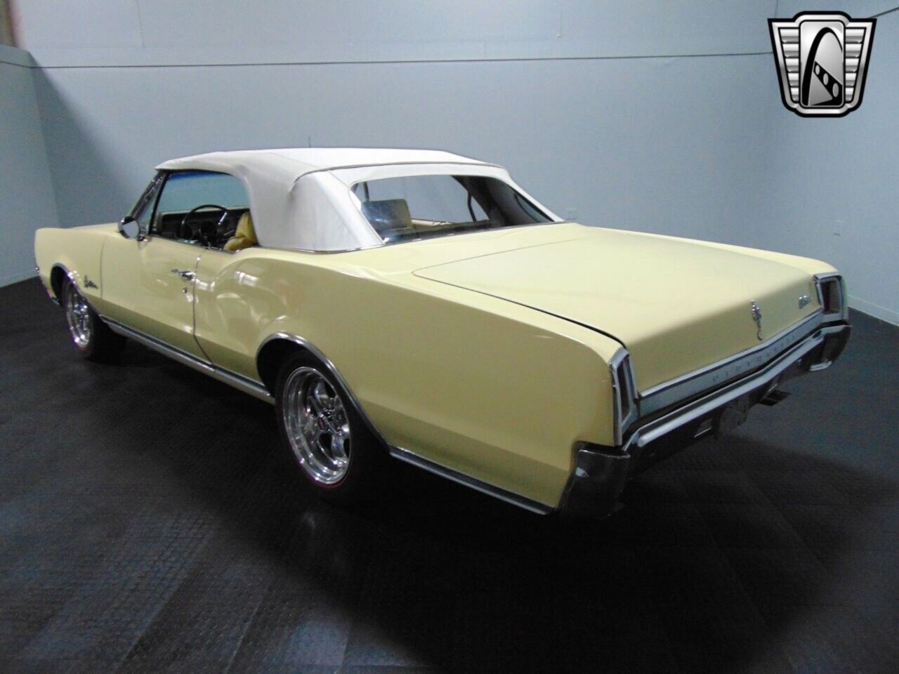 Oldsmobile-Cutlass-Cabriolet-1967-Yellow-Yellow-80635-5