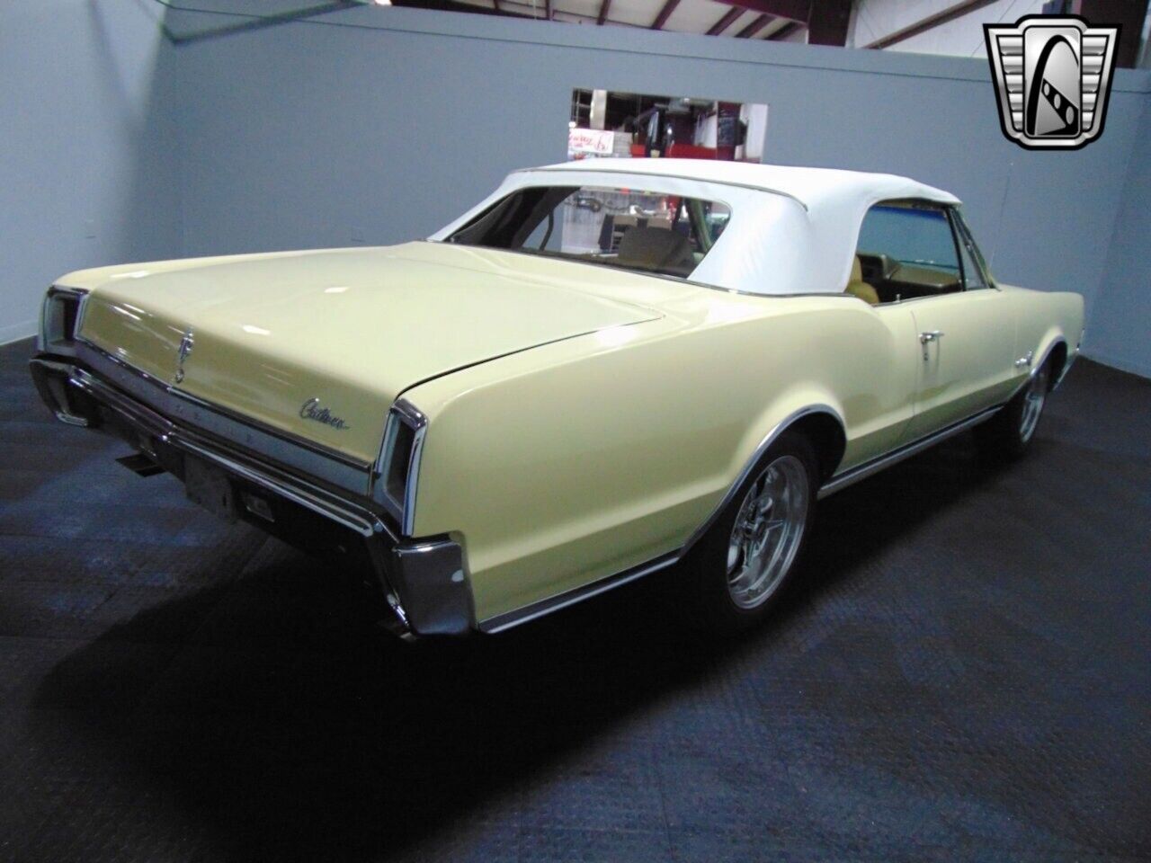 Oldsmobile-Cutlass-Cabriolet-1967-Yellow-Yellow-80635-7