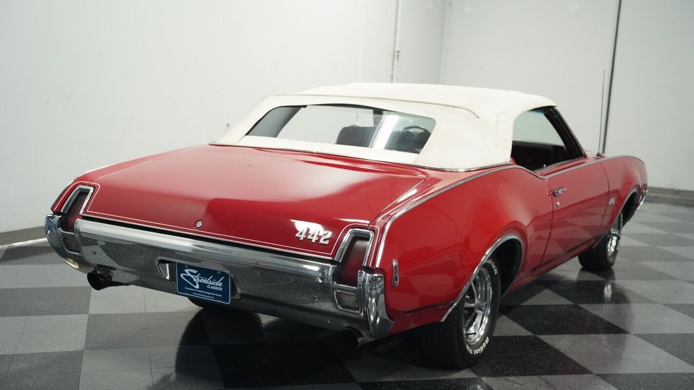 Oldsmobile-Cutlass-Cabriolet-1969-Red-Red-22013-10