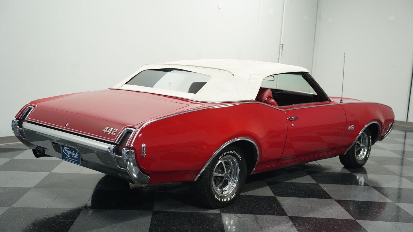 Oldsmobile-Cutlass-Cabriolet-1969-Red-Red-22013-11