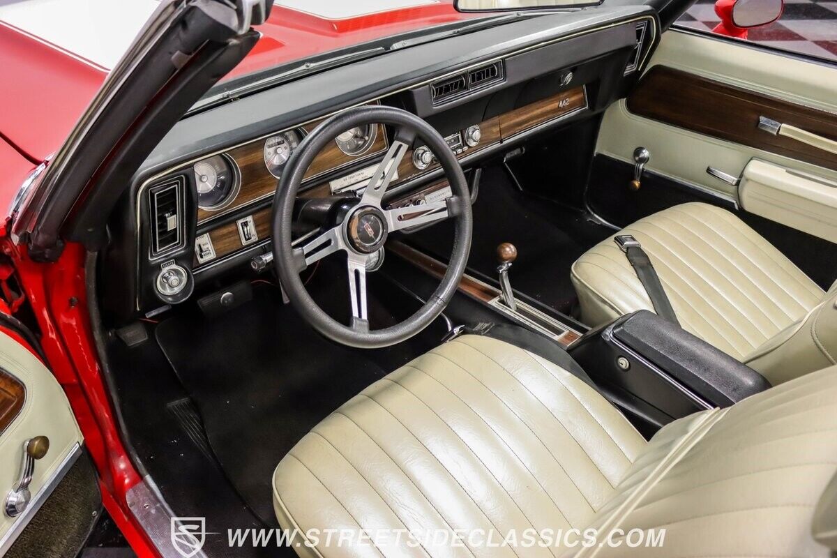 Oldsmobile-Cutlass-Cabriolet-1971-Red-White-108442-4