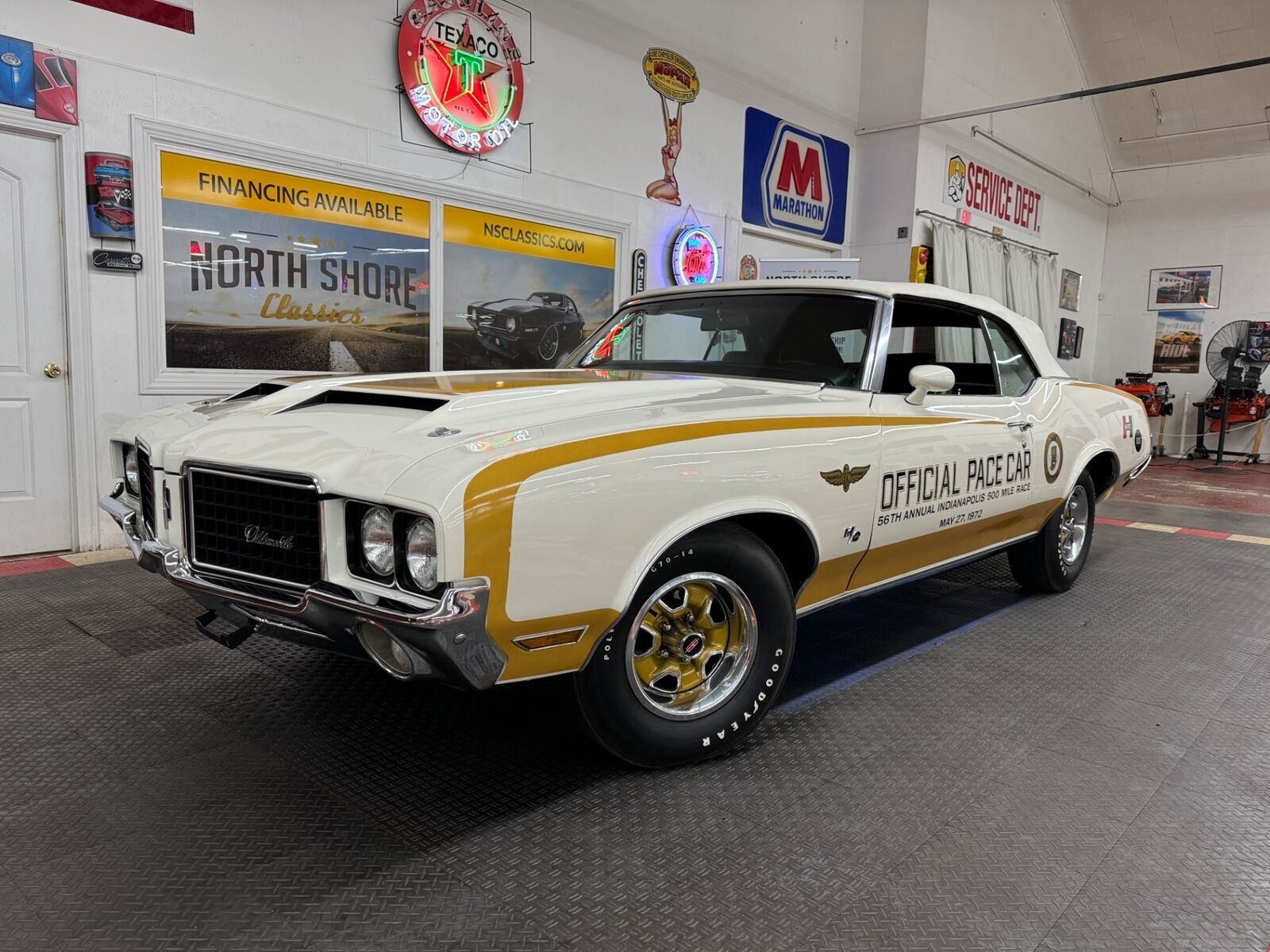 Oldsmobile-Cutlass-Cabriolet-1972-White-Black-0-3