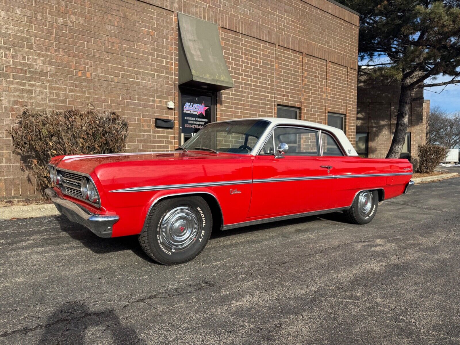 Oldsmobile-Cutlass-Coupe-1963-Red-116834-1